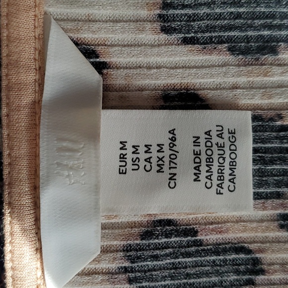 Top - Picture 2 of 2